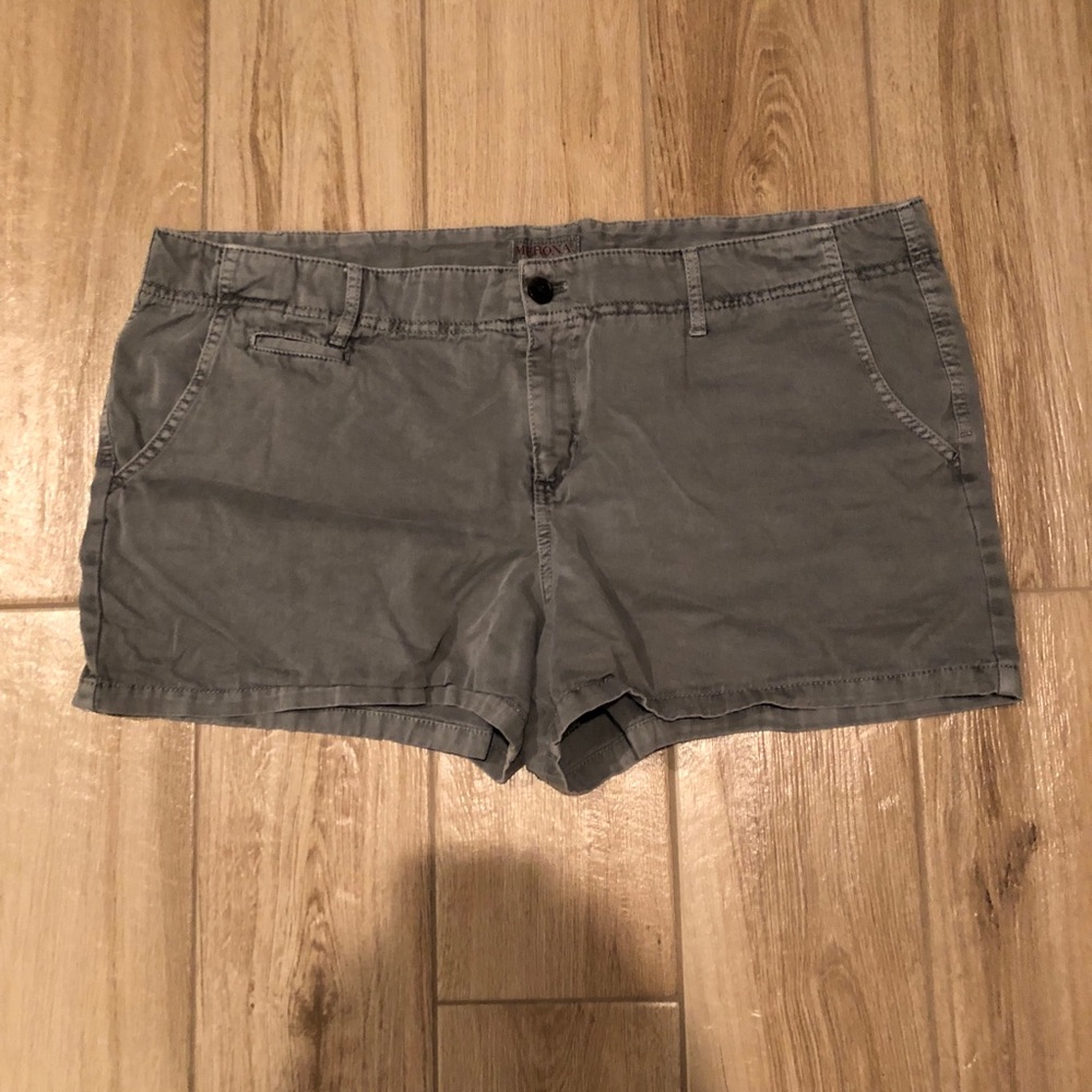 Grey short shorts